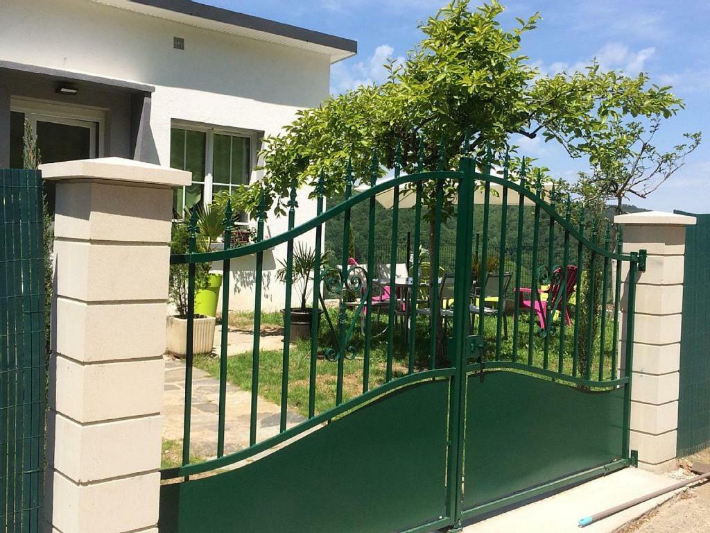 VILLA MAISON BLANCHE TULLE 1 à 4 personnes Exterior foto